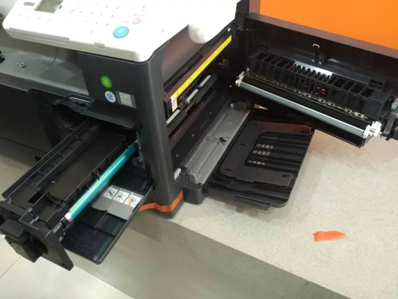 image of refill developer on Konica
